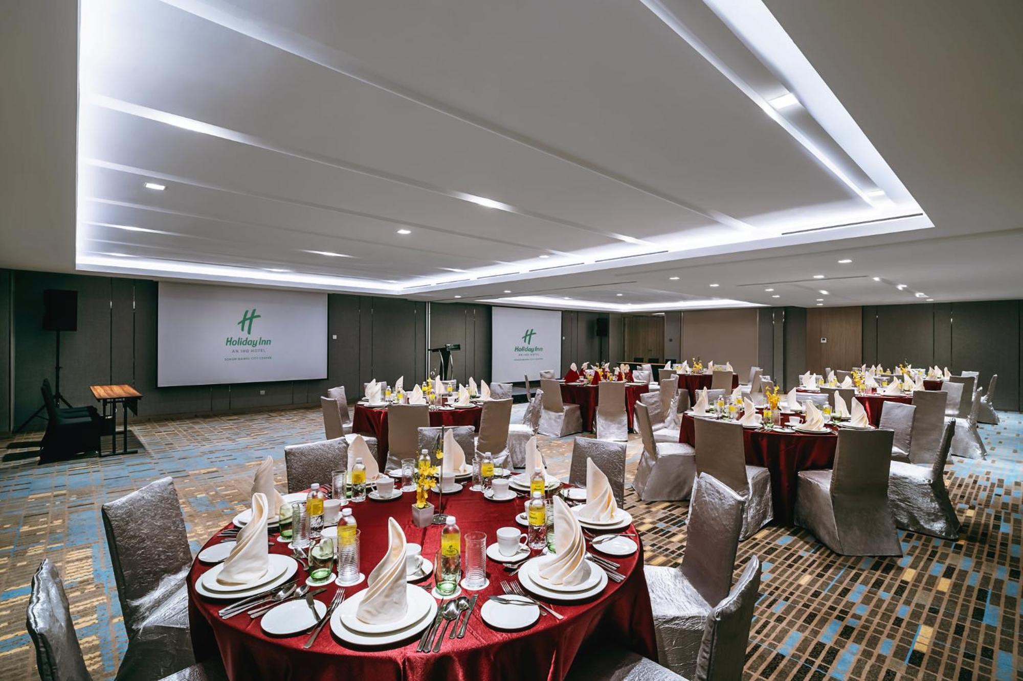 Hotel Centre By Ihg 4*